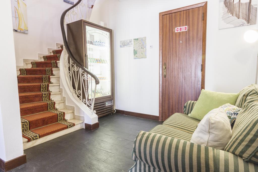 Hôtel Holiday Lagos Extérieur photo